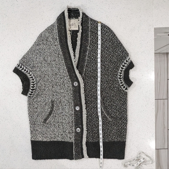 Angel Of The North By Anthropologie Wool Gray Cardigan Sweater Short Sleeve XS/S - Picture 5 of 10